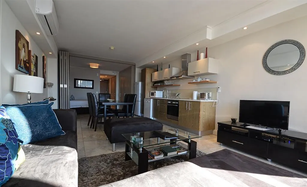 Canal Quays Apartments  Kapstadt