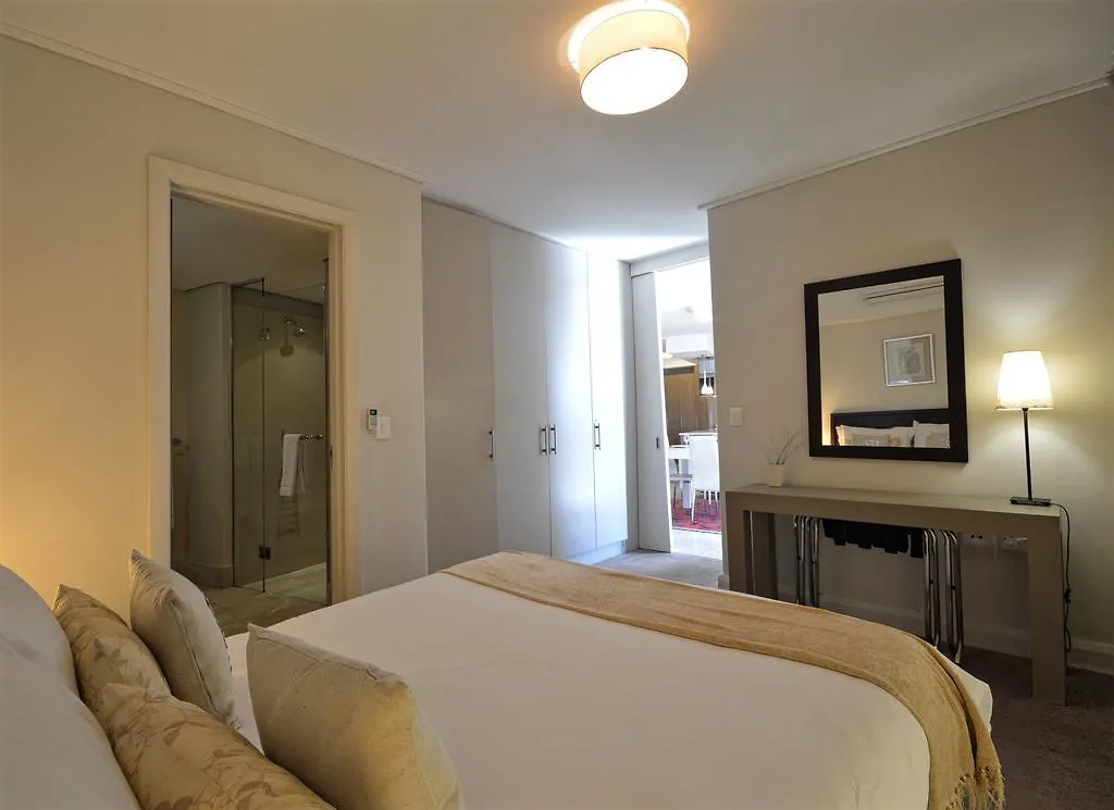 Canal Quays Apartments  Kapstadt